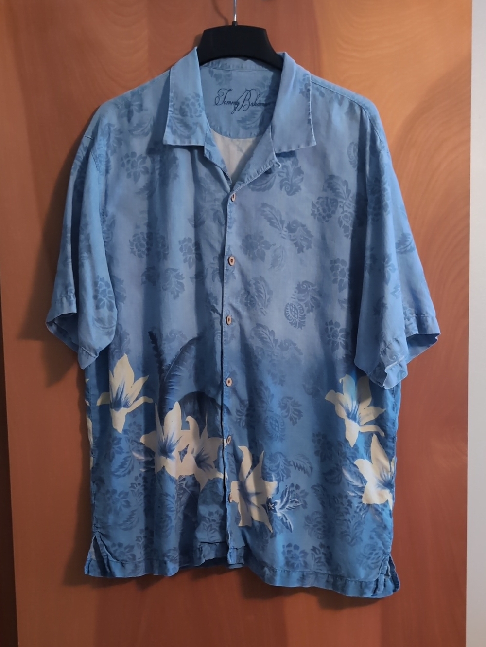 Tommy Bahama Blue Floral Short-Sleeve Button-Down Shirt